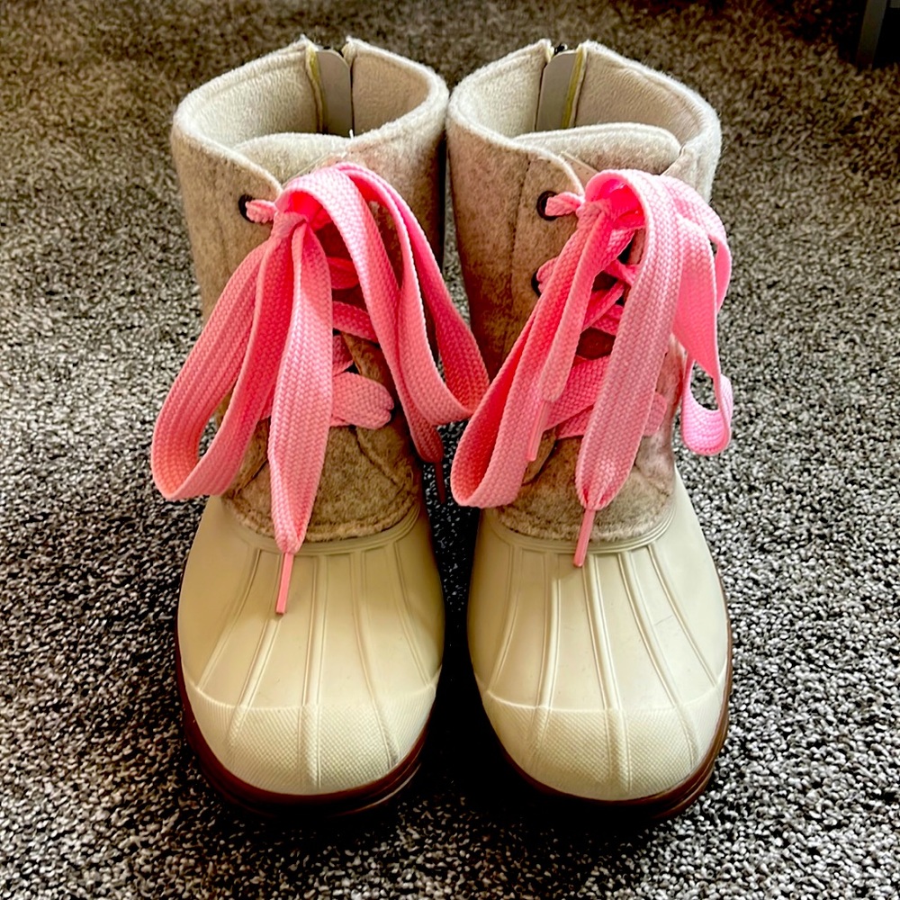 Sperry women’s winter duck boots with wedge heel